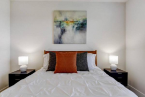2BR AMAZING VIEWS Perfect for Family Wifi Downtown